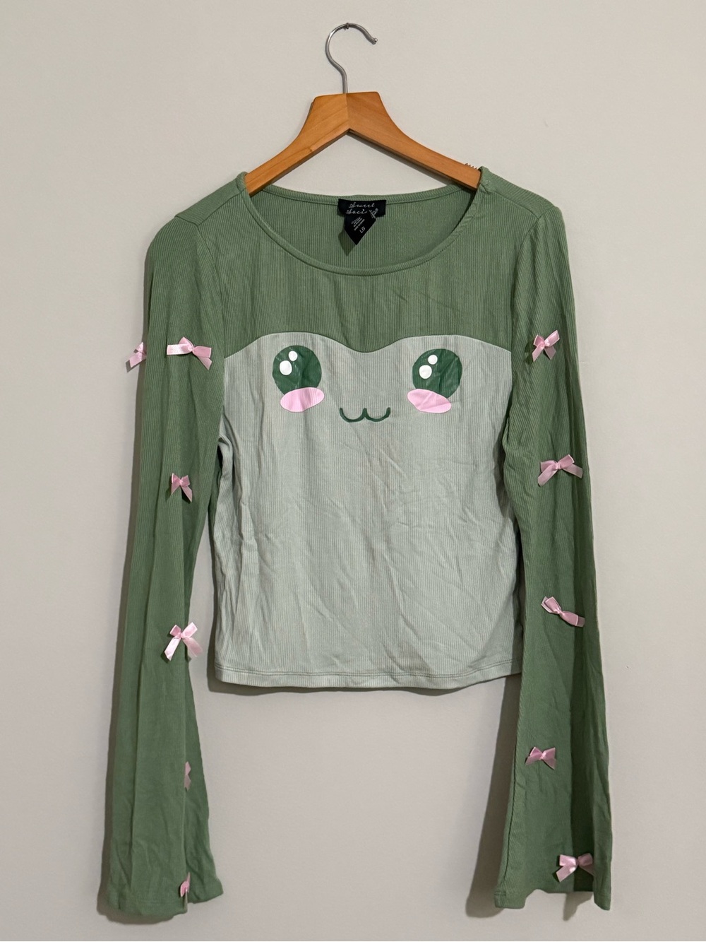Green Kawaii Frog Face Long Sleeve Top